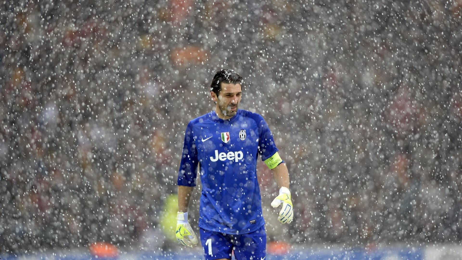 曼联锁定锋线新星谢什科，谈判取得初步进展但仍处试探阶段